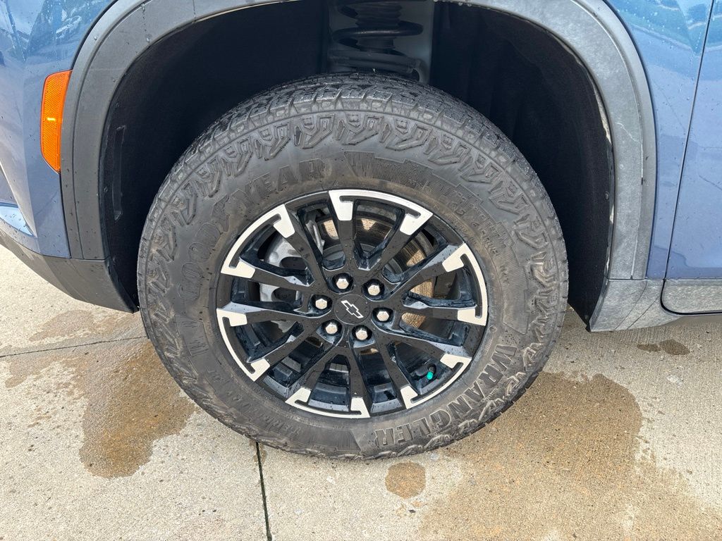 Used 2024 Chevrolet Traverse SUV