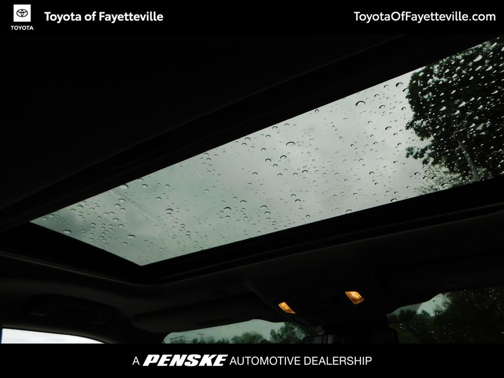 2022 Toyota Highlander XLE 6