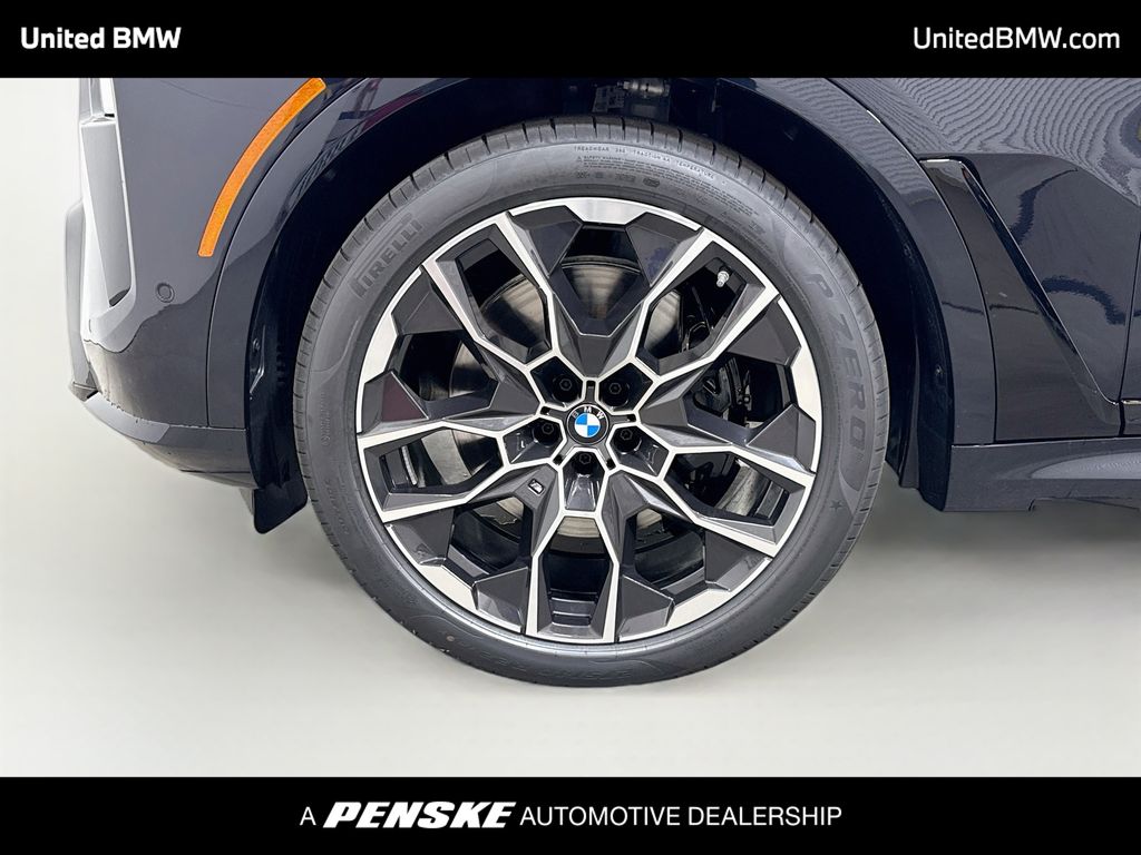 Thumbnail: 2027 BMW X7 - 2