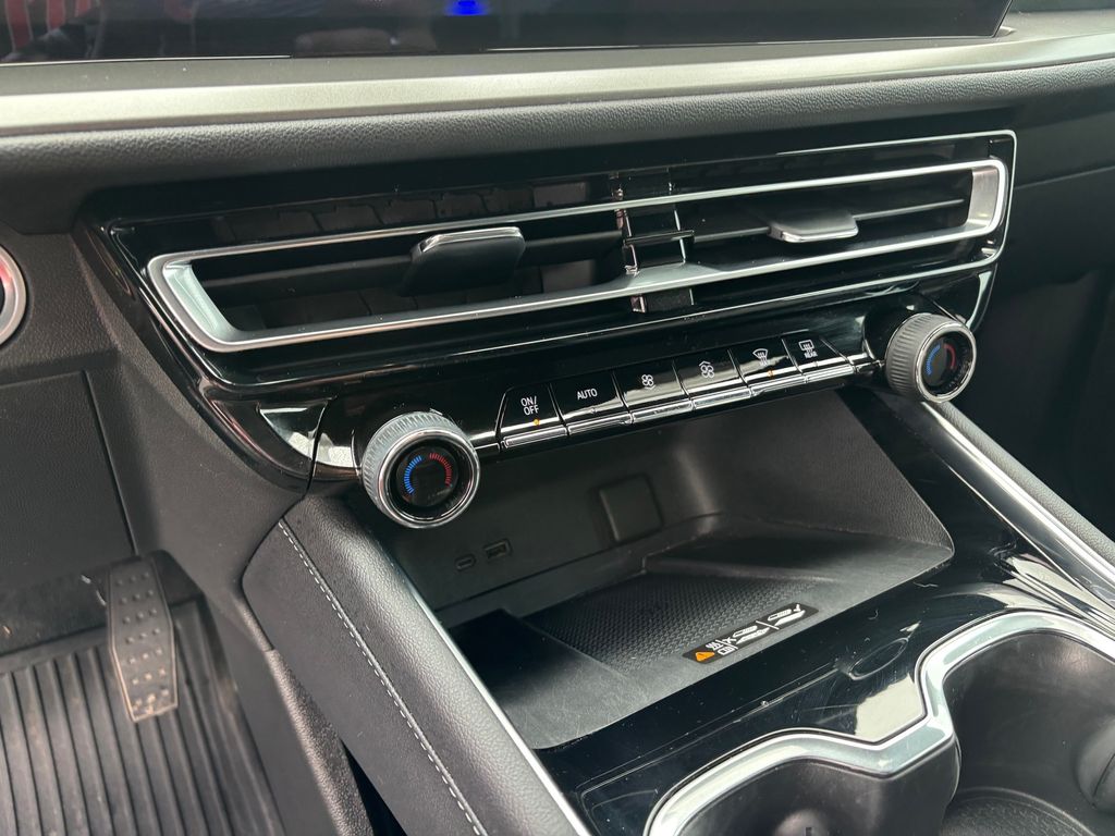 Used Car 2024 Chevrolet Traverse  Lt For Sale Under $40,000 In Austin, Texas