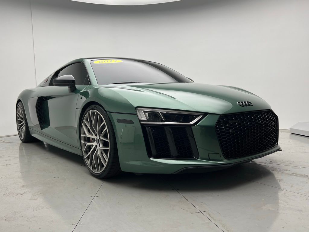 Thumbnail: 2017 Audi R8 - 3