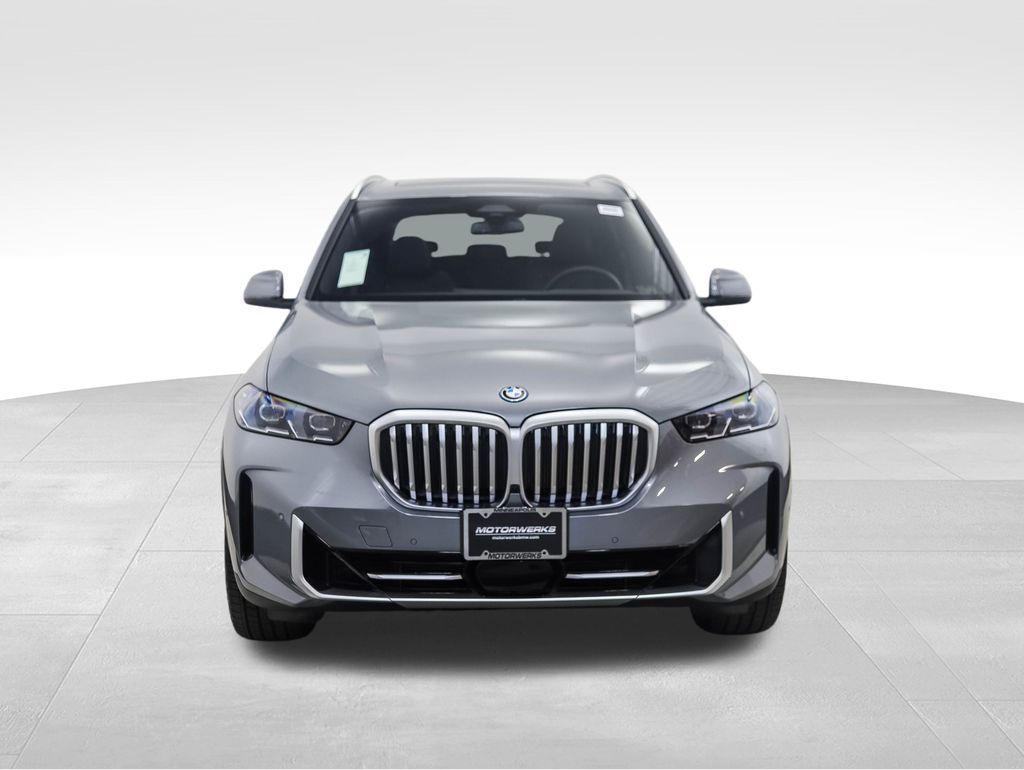 2025 BMW X5 xDrive50e 8