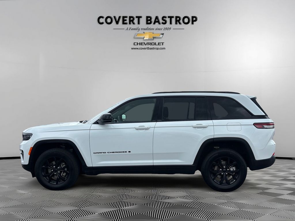 Used Car 2025 Jeep Grand Cherokee  Altitude For Sale Under $40,000 In Austin, Texas