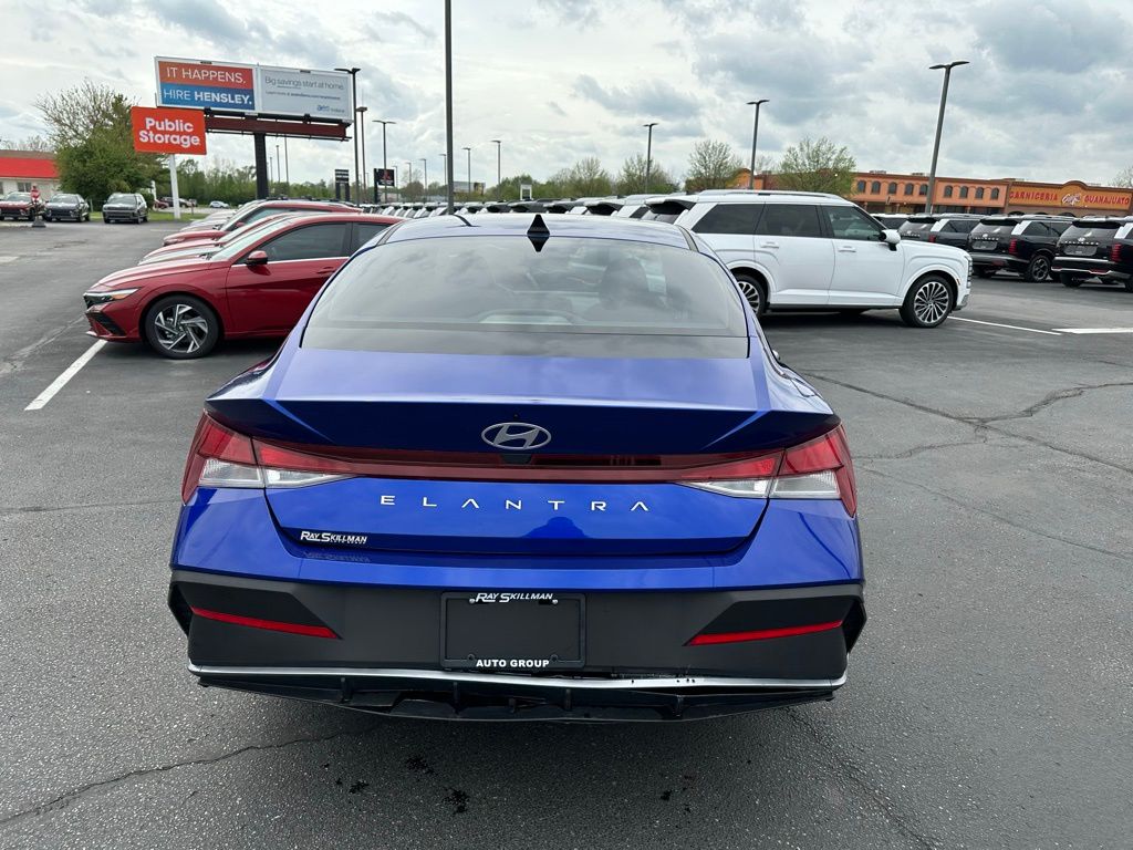 Used 2024 Blue Hyundai SE image 7