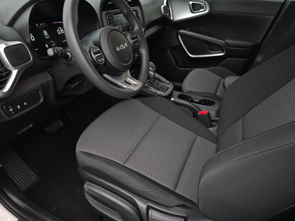 2023 Kia Soul LX photo 15