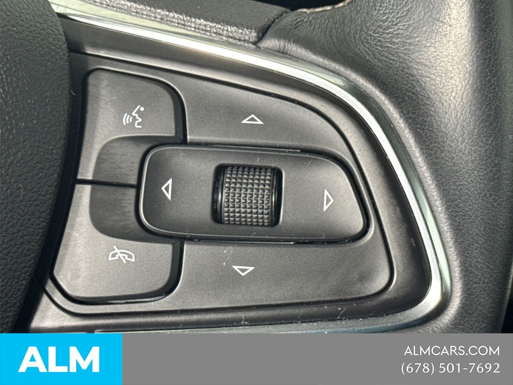 Used 2023 Black Buick Select image 28