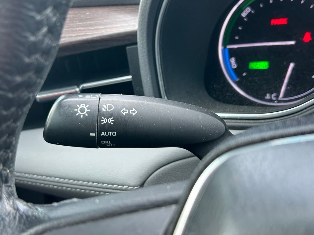 Thumbnail: 2021 Toyota Avalon - 22