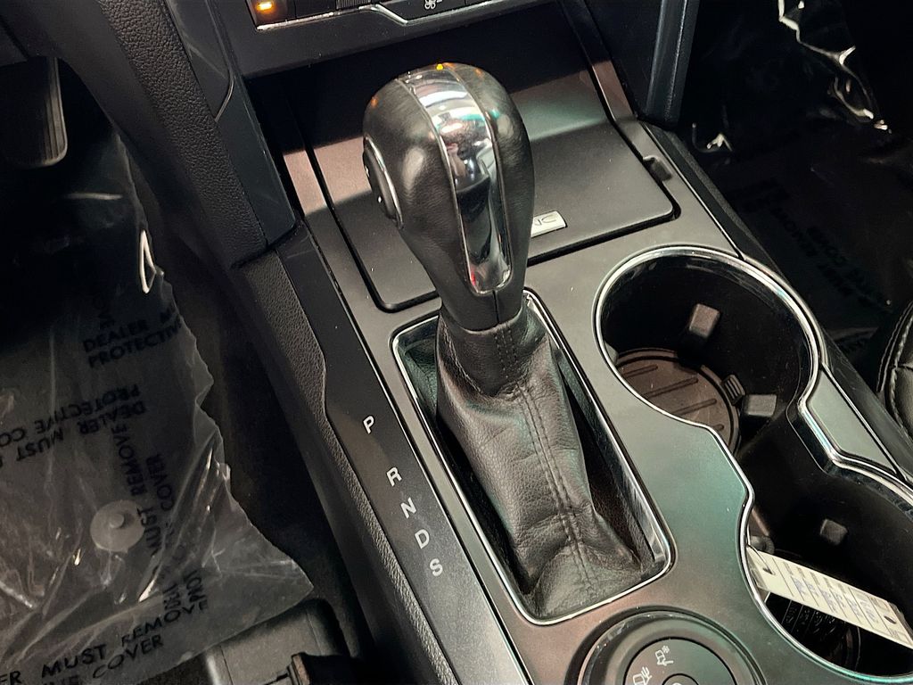 Used 2019 Black Ford XLT image 17