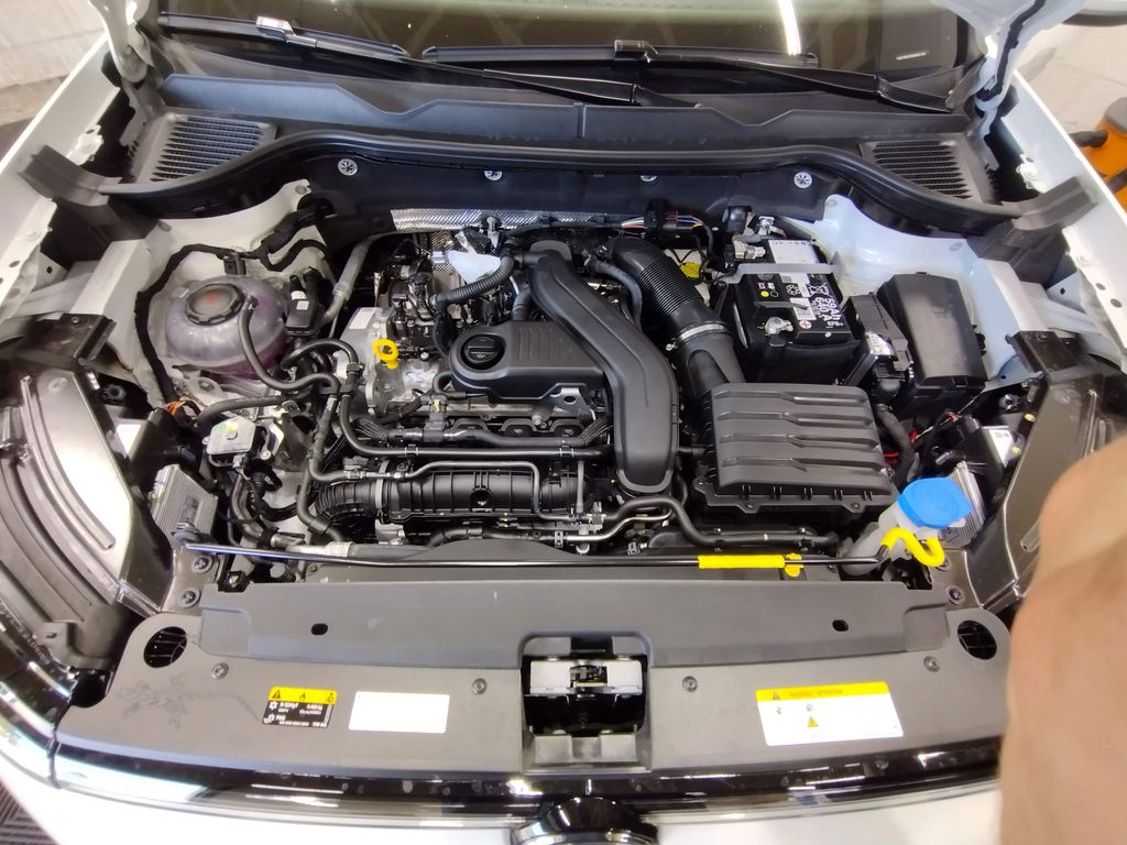 2025 Volkswagen Taos 1.5T SEL