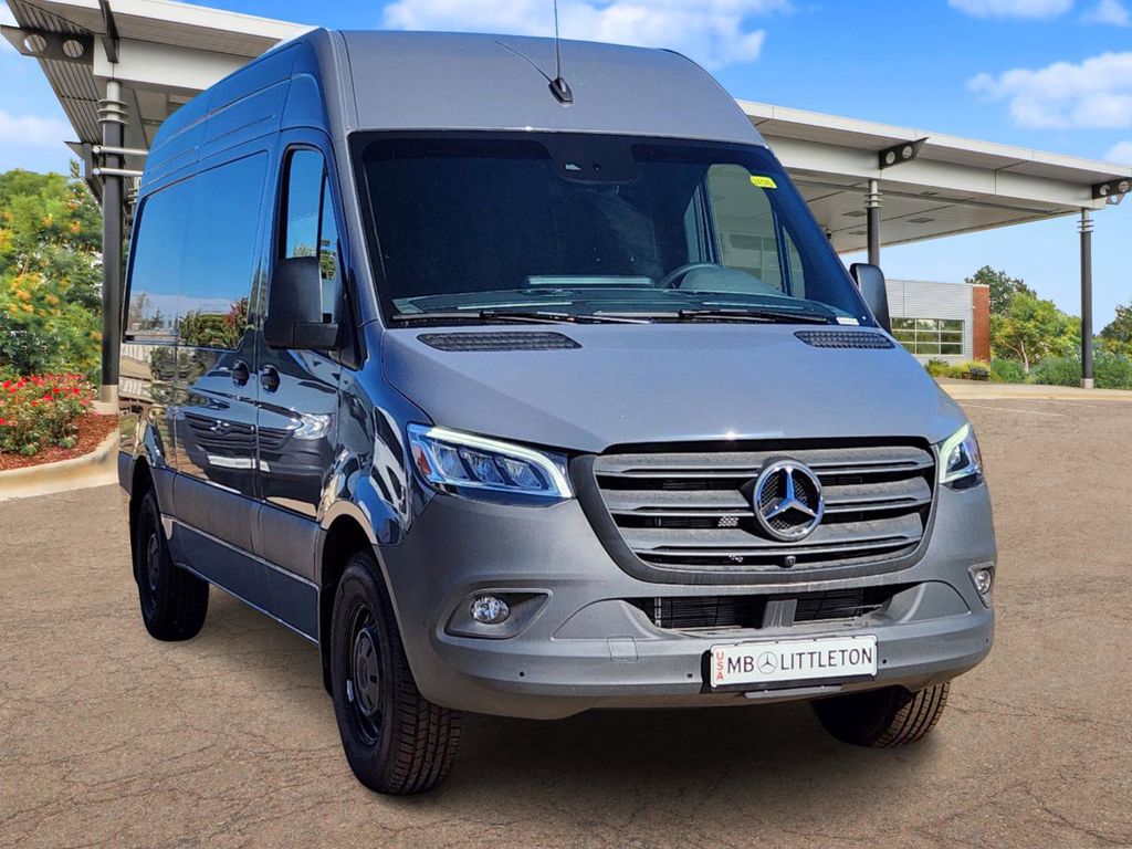 2024 Mercedes-Benz Sprinter 2500 Cargo 144 WB 2