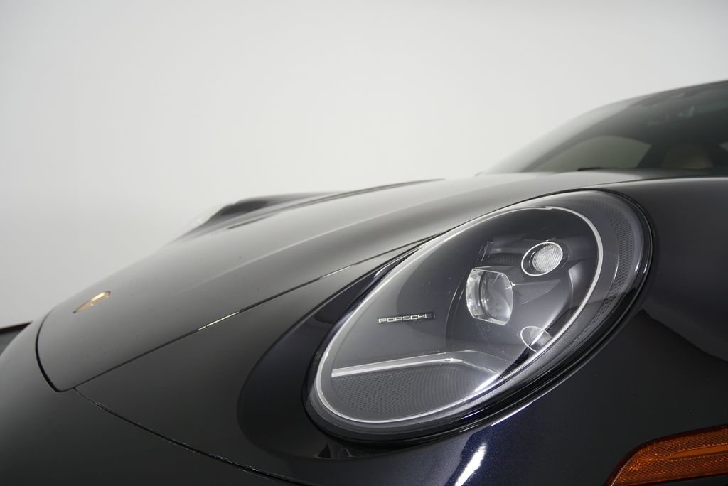 Thumbnail: 2022 Porsche 911 - 13