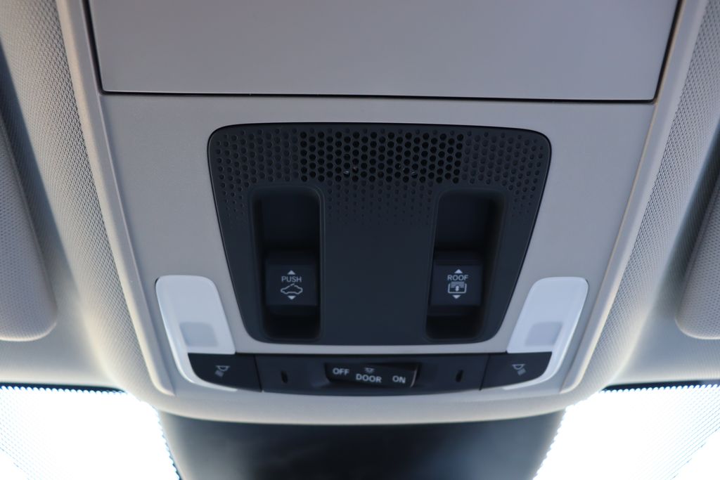 2025 Honda Pilot Elite 29