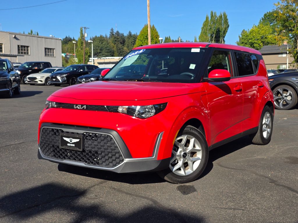 Inferno Red 2024 Kia Soul SUV / Crossover Front-Wheel Drive Continuously Variable Transmission