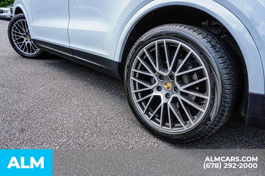 Used 2022 White Porsche Platinum Edition image 16