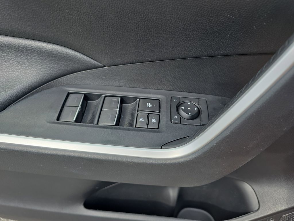 2024 Ice Cap Toyota RAV4 XLE FWD SUV