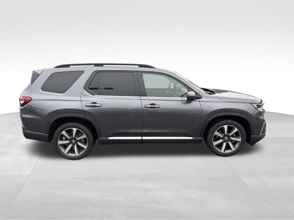 Used 2025 Honda Pilot SUV