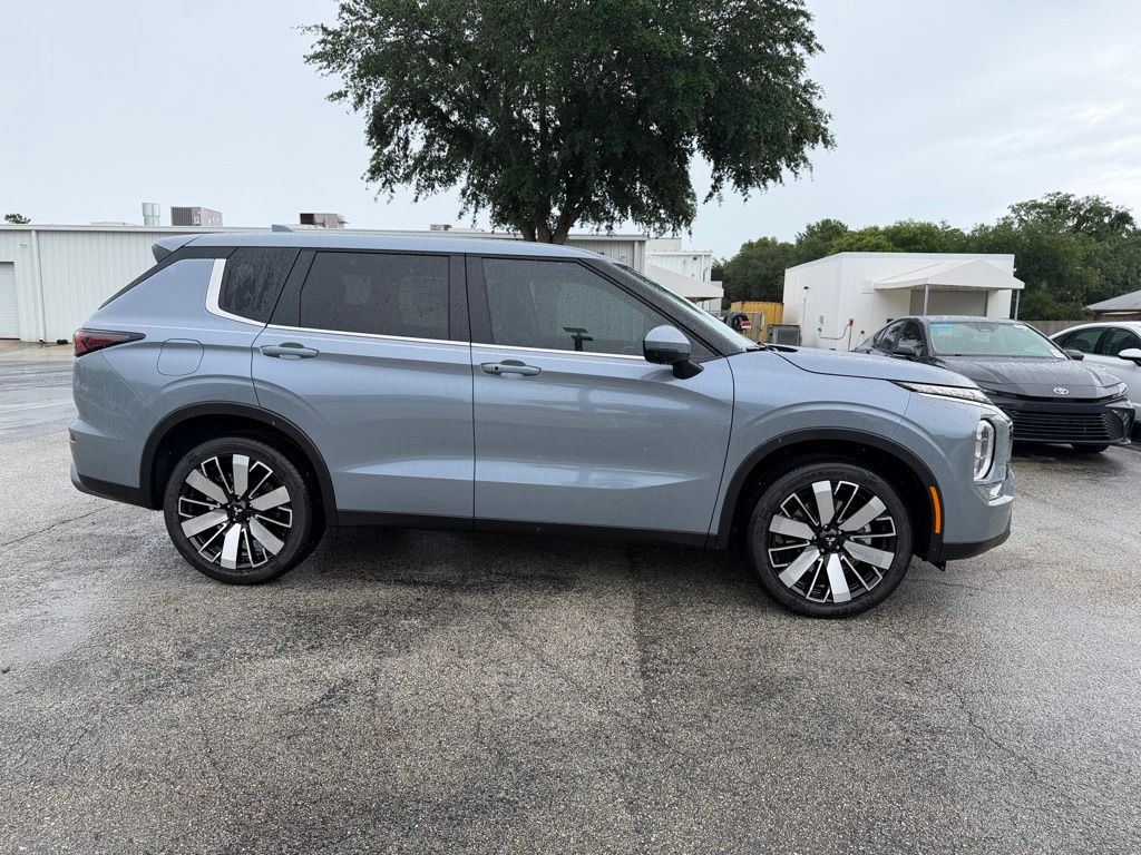 New 2026 Mitsubishi Outlander SUV