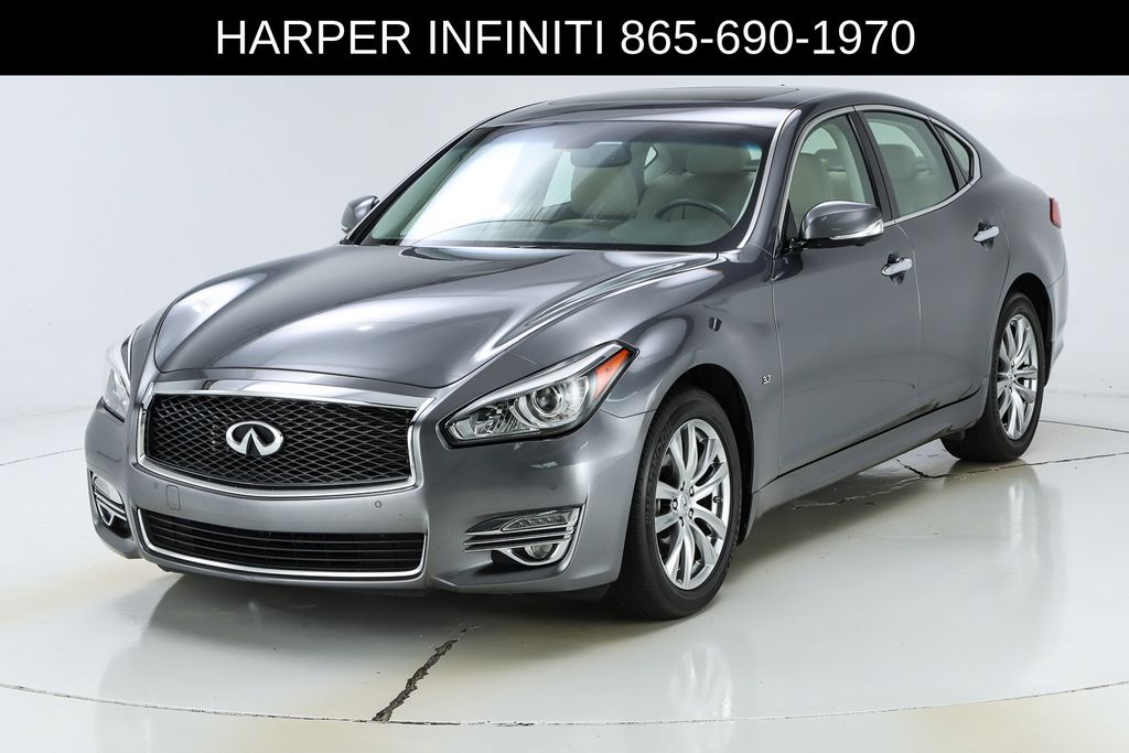 2015 INFINITI Q70 3.7 RWD