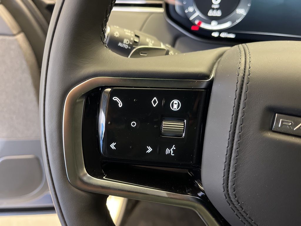 Thumbnail: 2026 Land Rover Range Rover Sport - 14