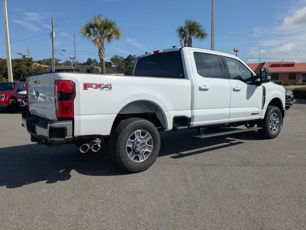 2026 Ford Super Duty F-350 SRW LARIAT