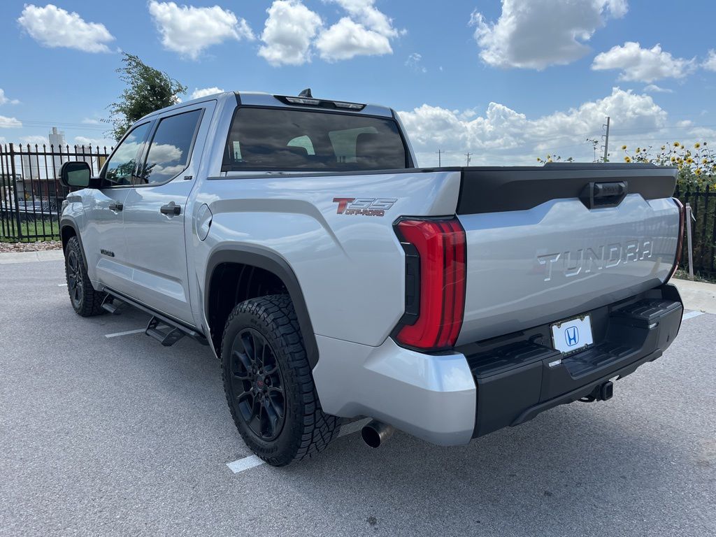 Thumbnail: 2022 Toyota Tundra - 6