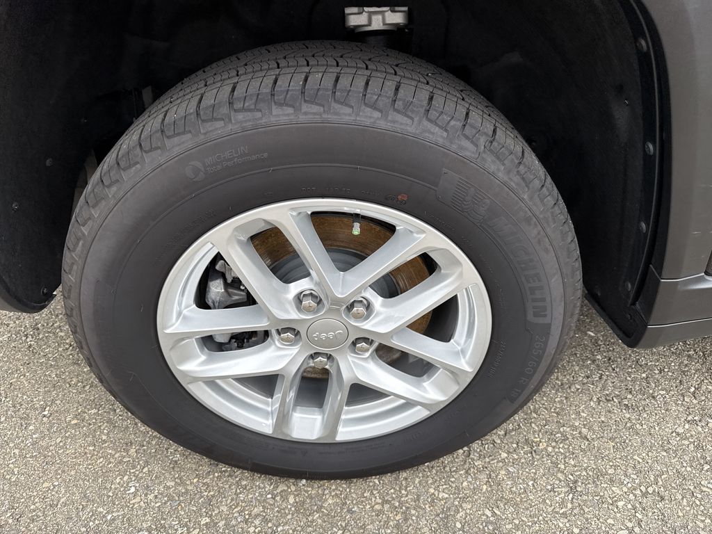 Used 2025 Jeep Grand Cherokee L SUV