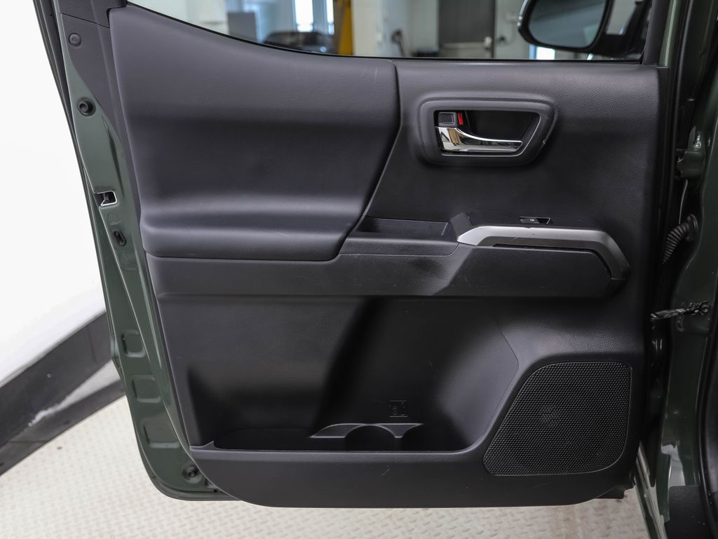 Thumbnail: 2022 Toyota Tacoma - 20