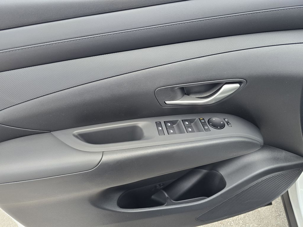 New 2026 White Hyundai SEL image 18