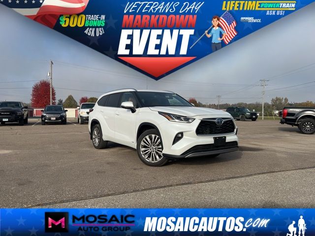Used 2023 Toyota Highlander Hybrid Platinum SUVs