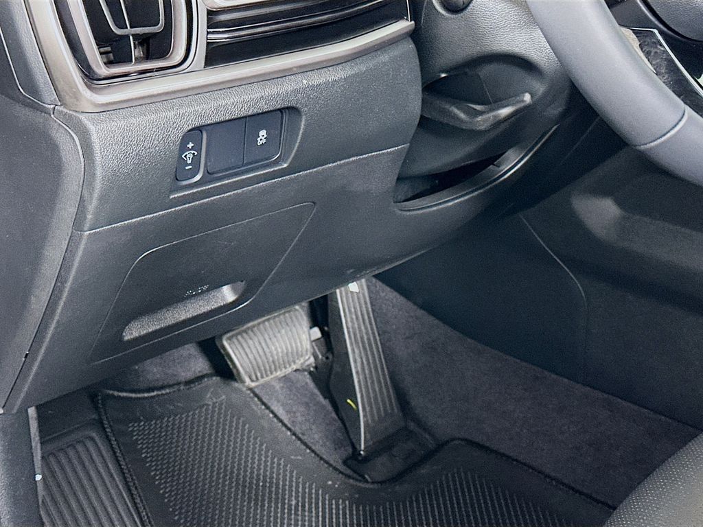 Thumbnail: 2025 Kia Sorento - 10