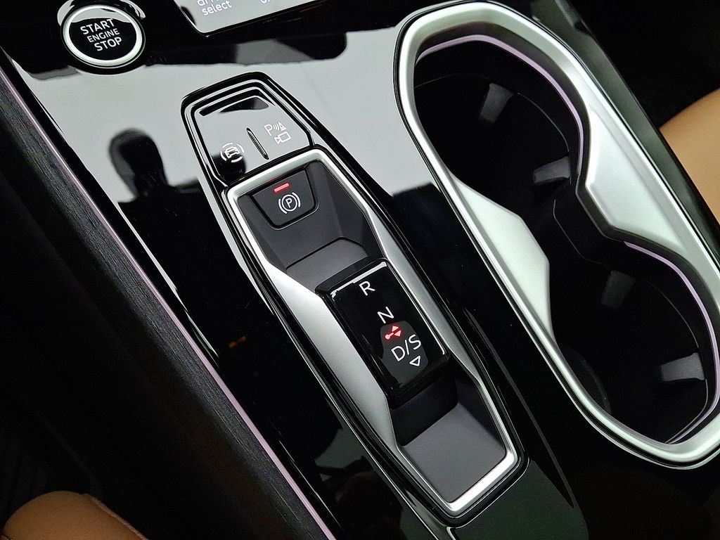 Thumbnail: 2026 Audi A6 - 10