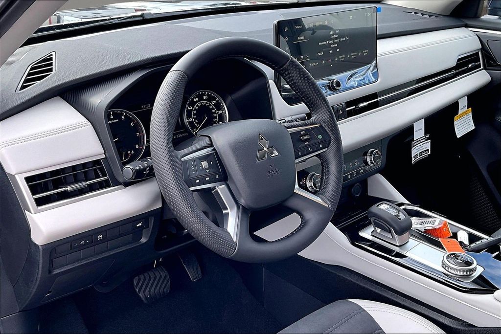 New 2026 Blue Mitsubishi SE image 8