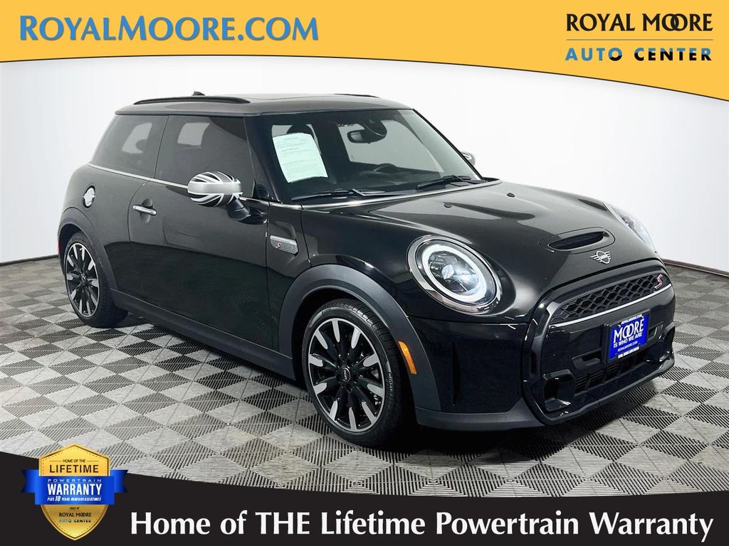 Midnight Black Metallic 2022 MINI Cooper Hatchback Front-Wheel Drive 7-Speed Automatic