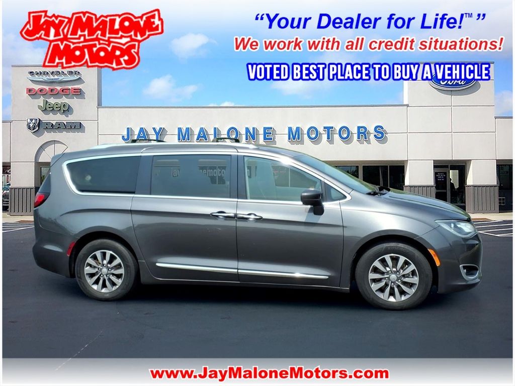 Gray (Granite Crystal Metallic Clearcoat) 2019 Chrysler Pacifica Minivan Front-Wheel Drive 9-Speed Automatic