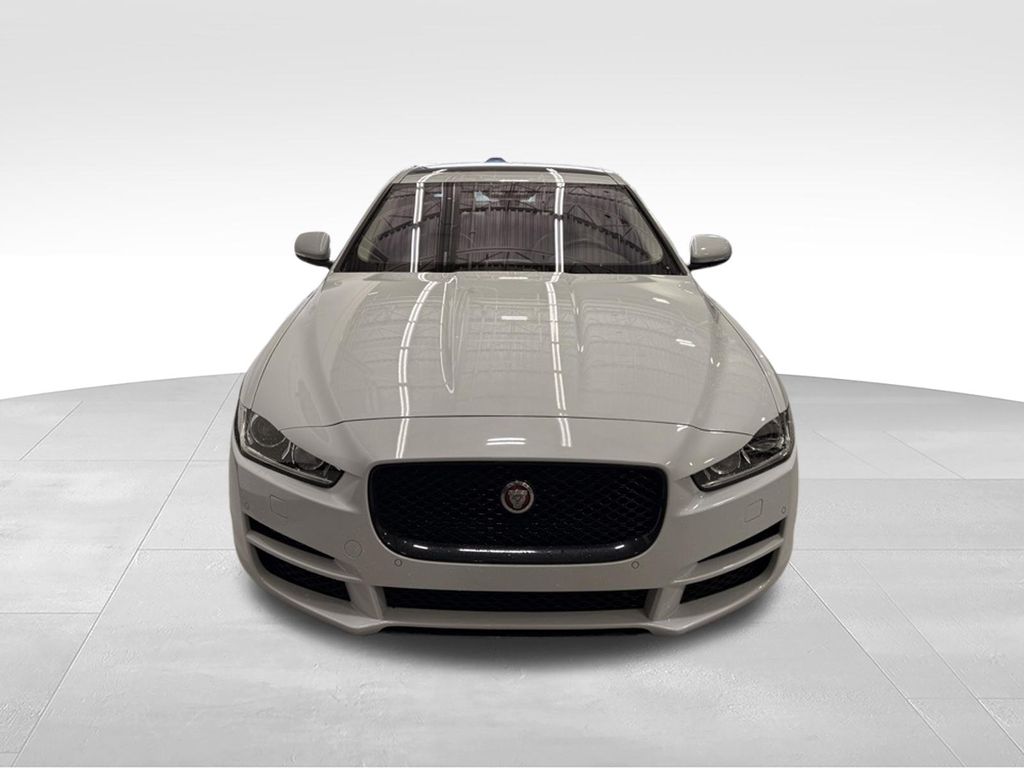 Thumbnail: 2018 Jaguar XE - 8