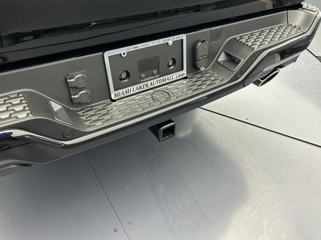 New 2026 Diamond Black Crystal Pearlcoat Ram Tungsten image 38