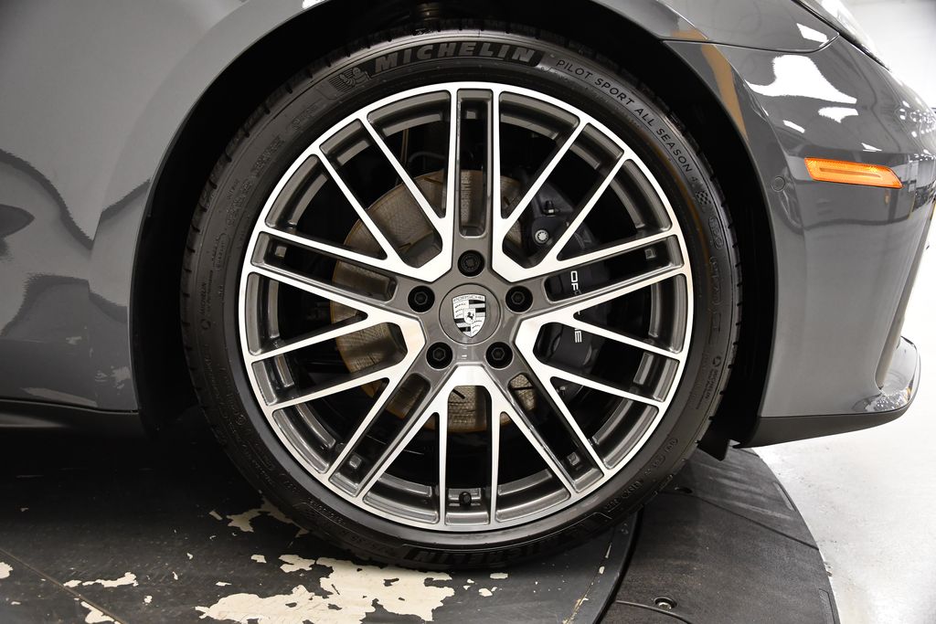 Thumbnail: 2025 Porsche Panamera - 15