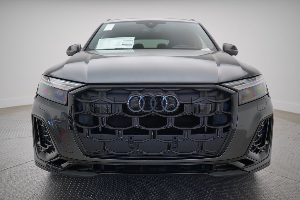 2025 Audi SQ7  6