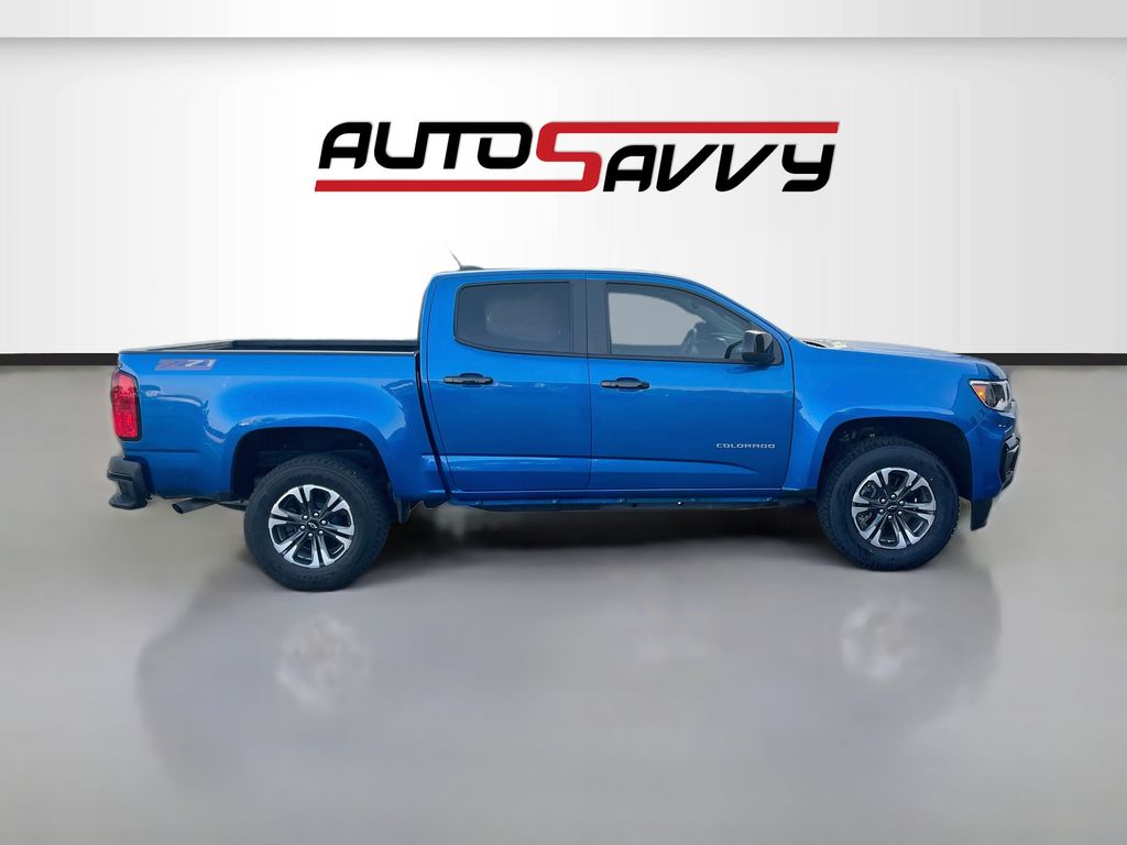 Used 2022 Blue Chevrolet Z71 image 8