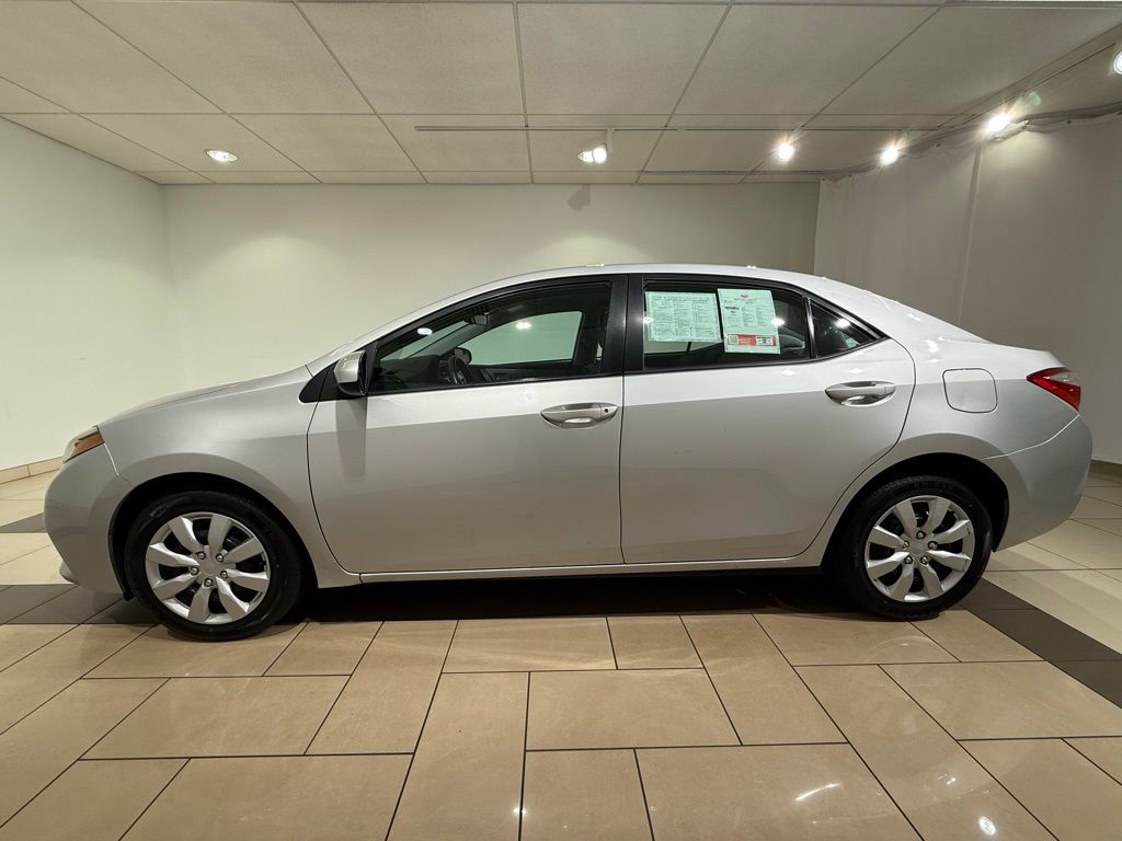 Thumbnail: 2015 Toyota Corolla - 2