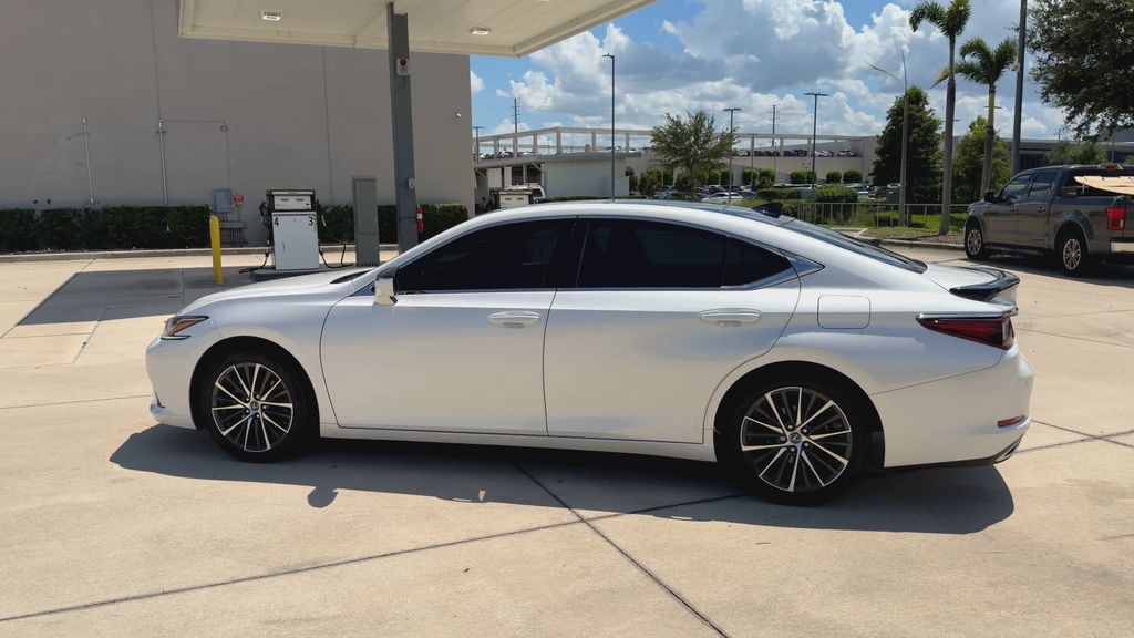 Thumbnail: 2023 Lexus ES - 6