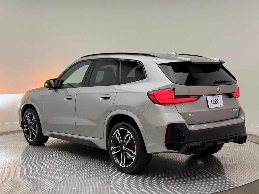 Thumbnail: 2024 BMW X1 - 13