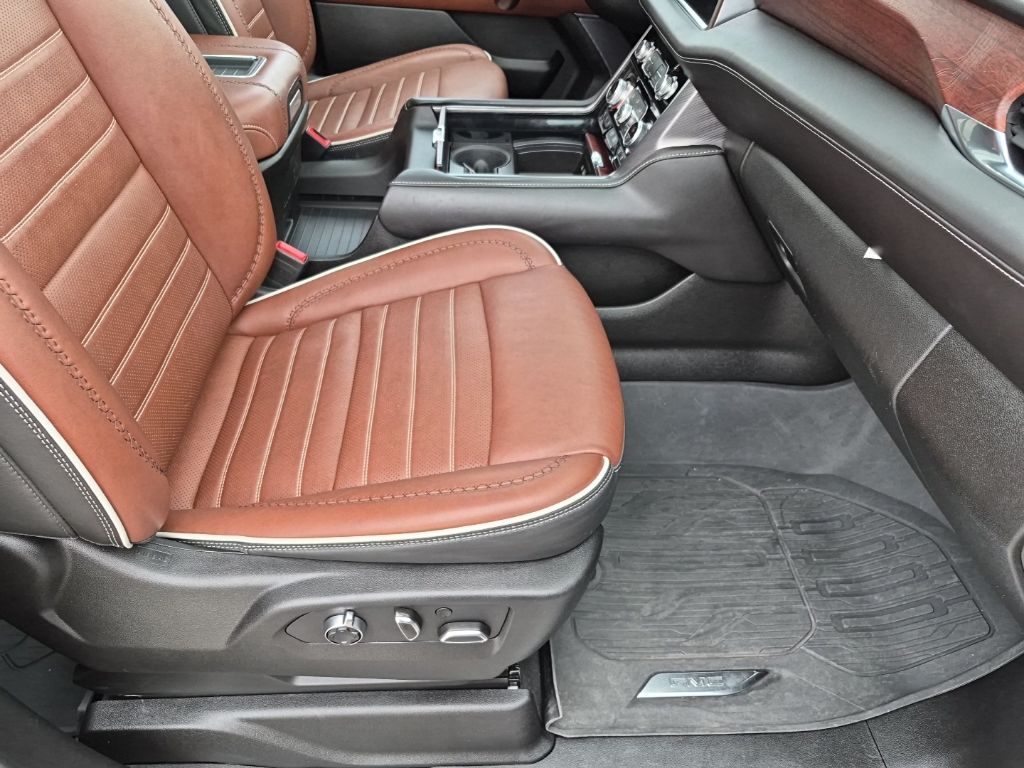 Used Car 2023 Gmc Yukon Xl  Denali Ultimate For Sale Under $70,000 In Austin, Texas