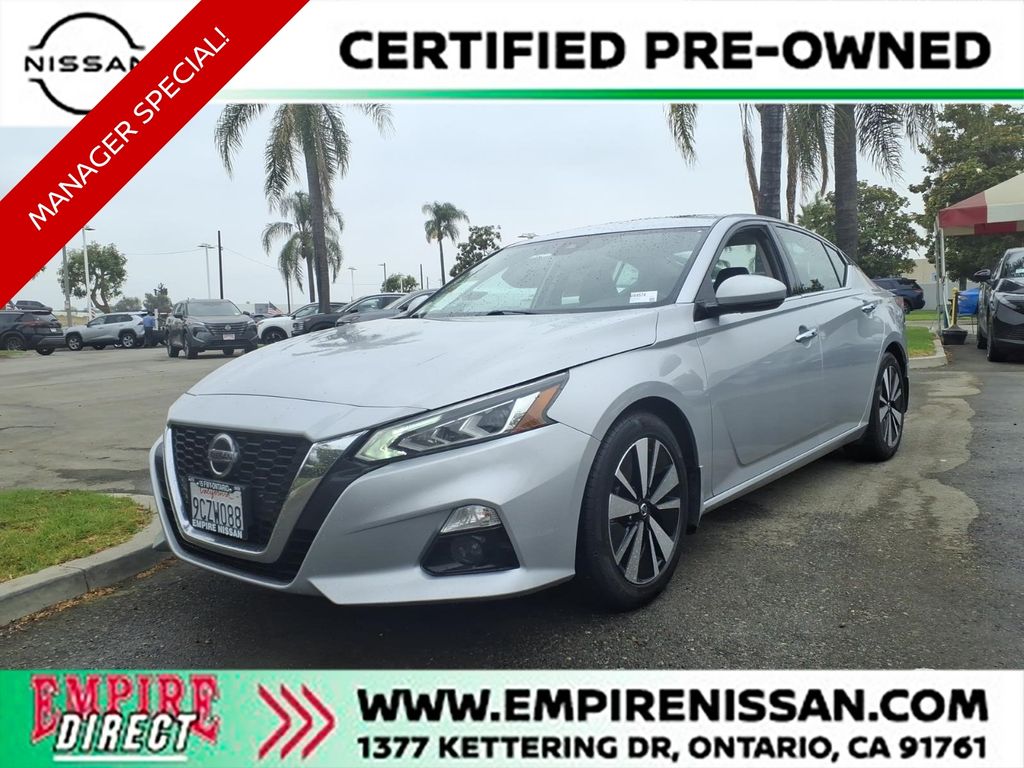 Brilliant Silver Metallic 2022 Nissan Altima Sedan Front-Wheel Drive Continuously Variable Transmission