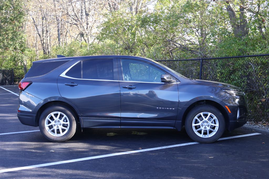 Thumbnail: 2022 Chevrolet Equinox - 11