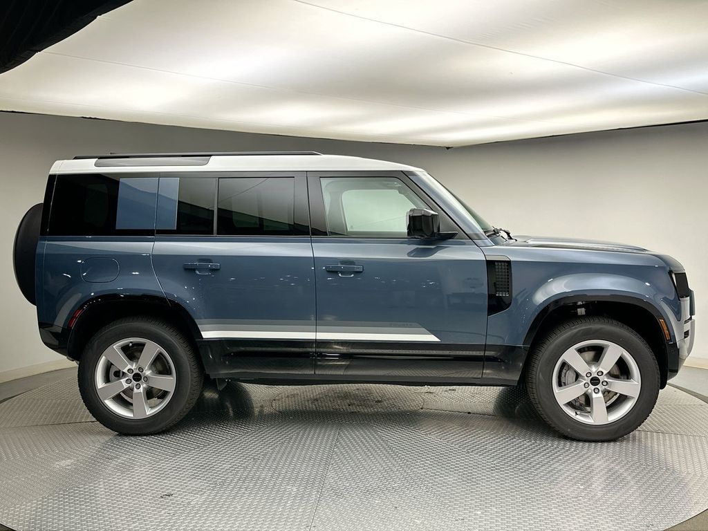 Thumbnail: 2026 Land Rover Defender - 4