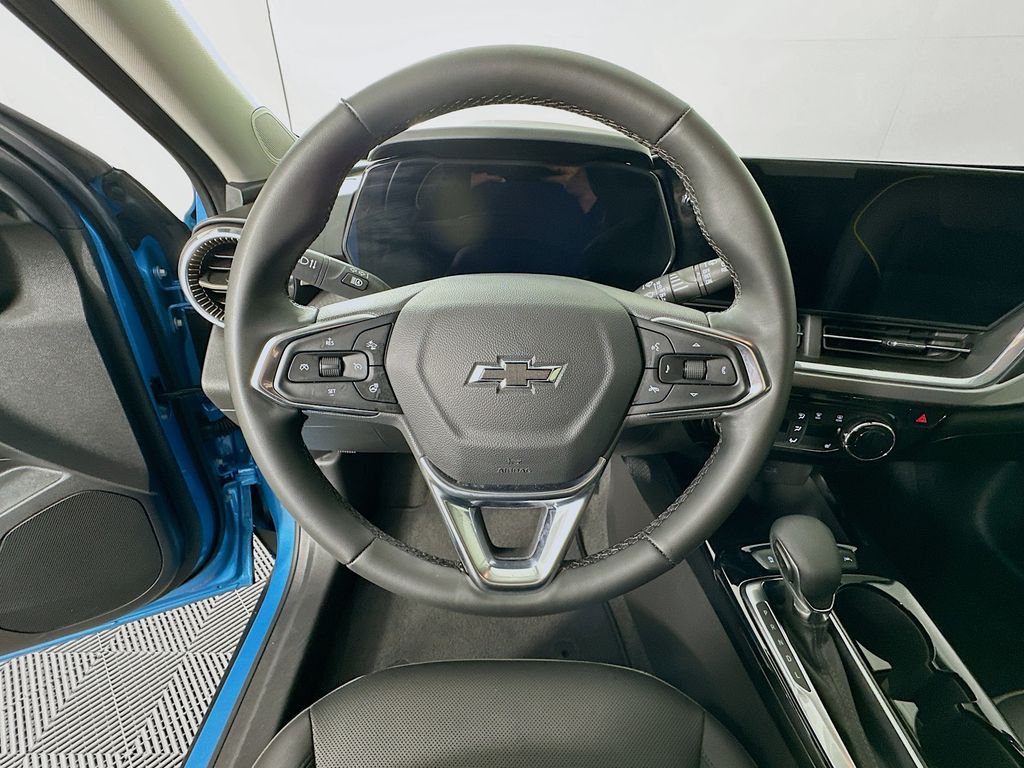 Thumbnail: 2025 Chevrolet Trax - 11