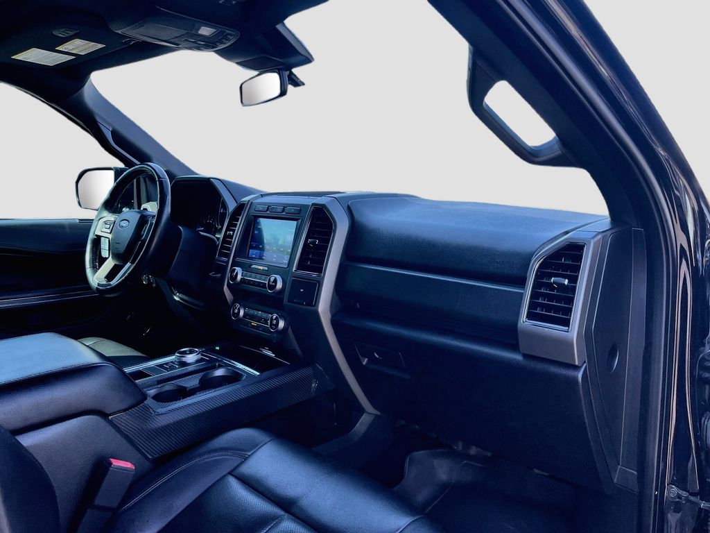 Used 2021 Black Ford XLT image 29