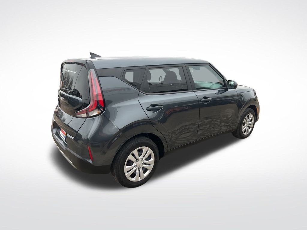 2023 Kia Soul LX photo