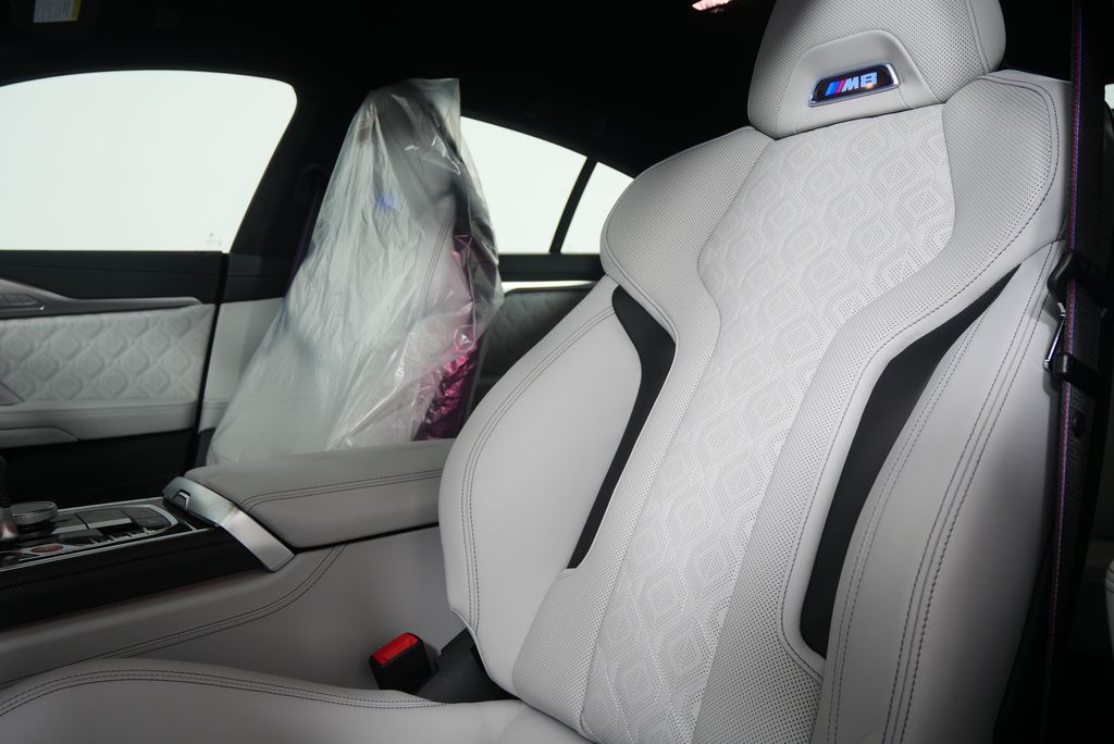 Thumbnail: 2025 BMW M8 - 13